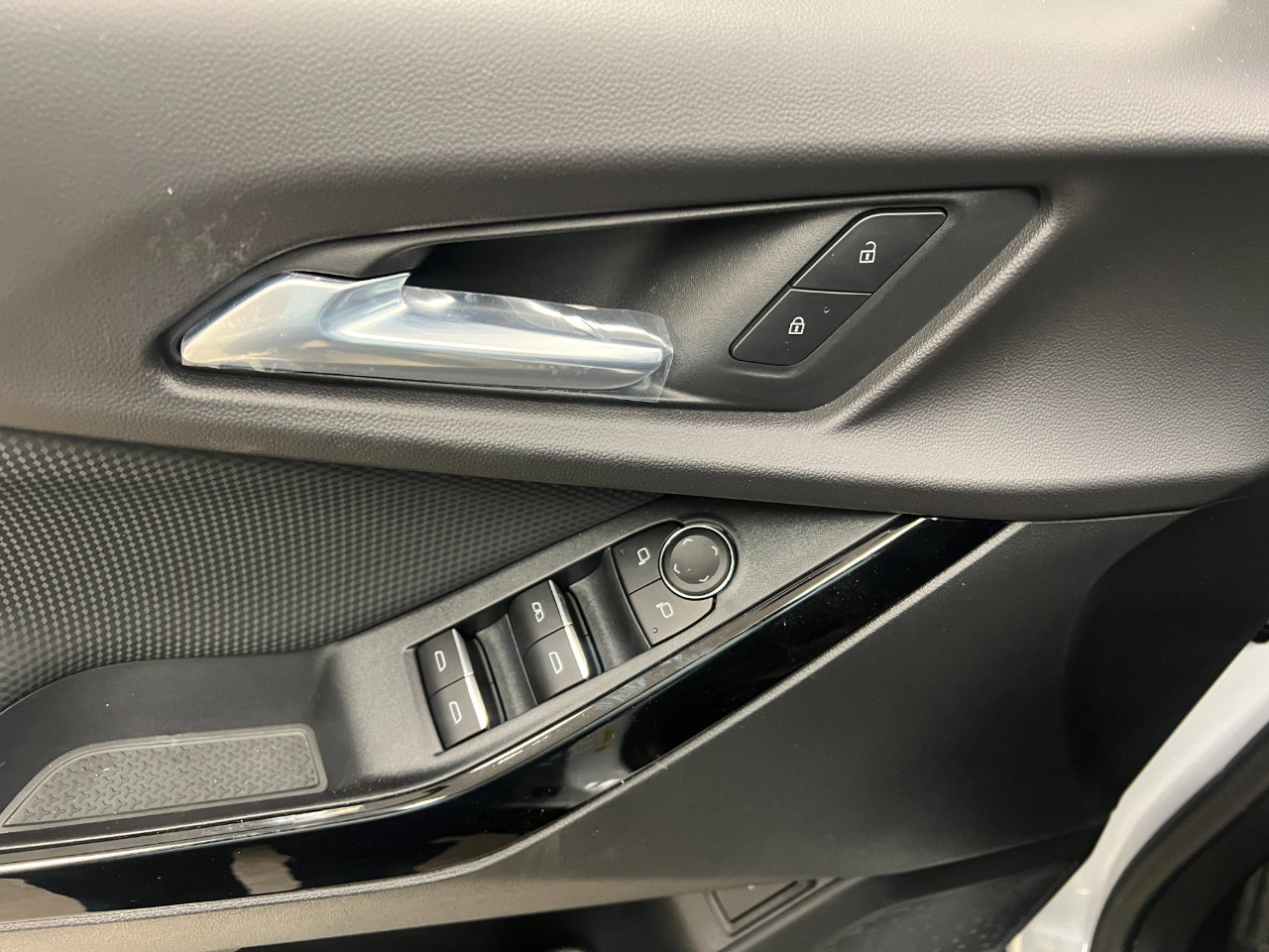 New 2026 Chevrolet Equinox RS image 33