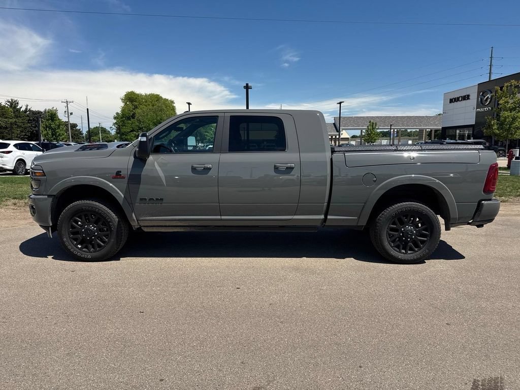 Used 2026 RAM 3500 Limited AWD/4WD image 3