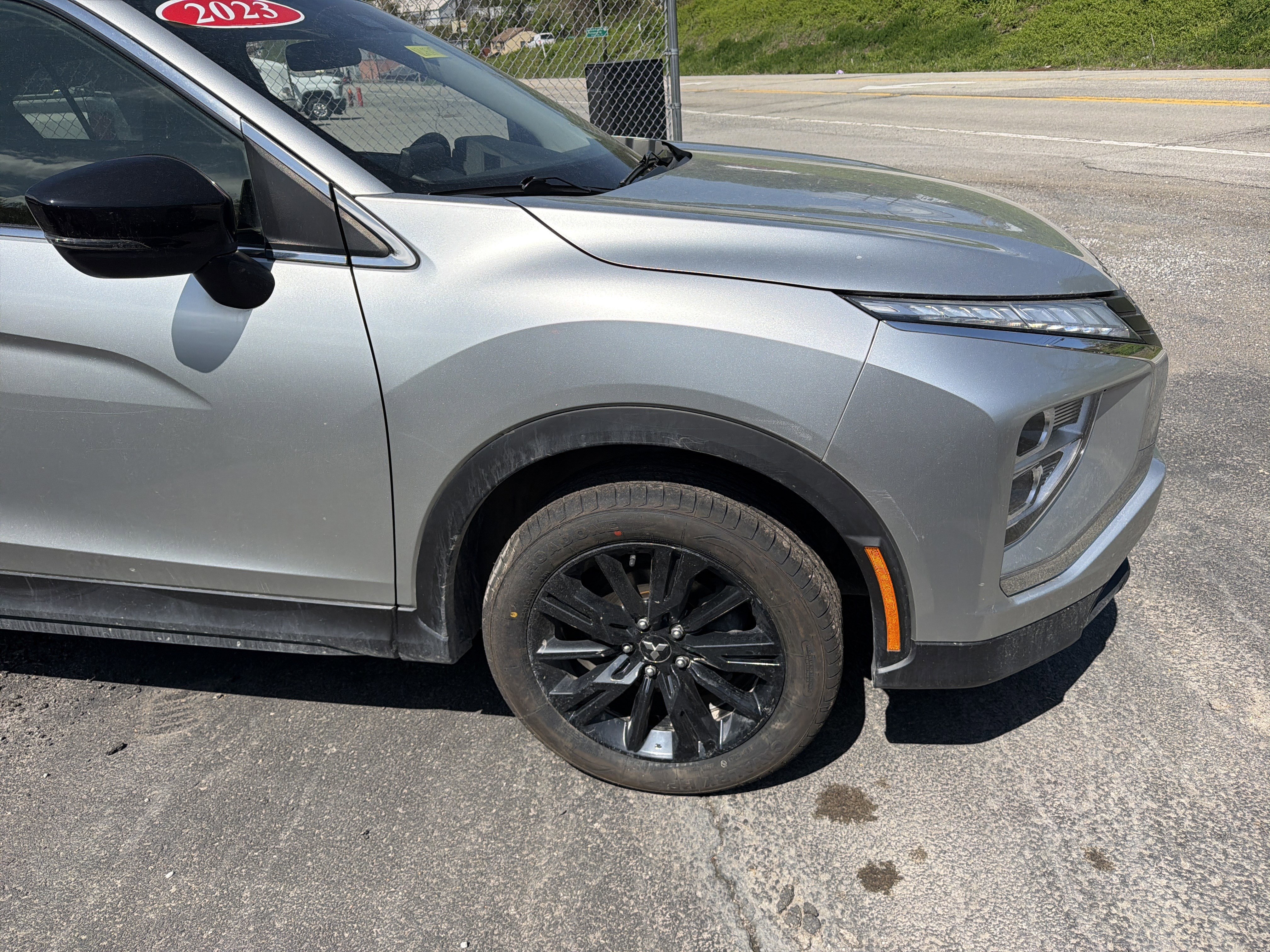 Used 2023 Mitsubishi Eclipse Cross LE AWD/4WD image 2