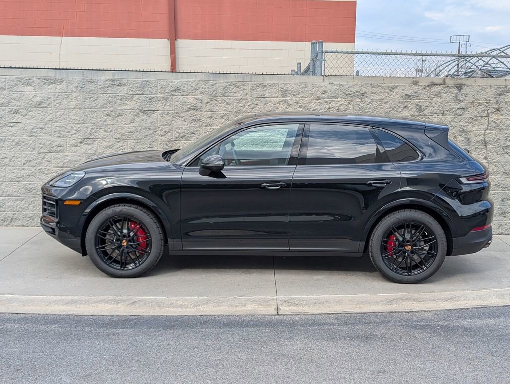 New 2026 Porsche Cayenne S image 2