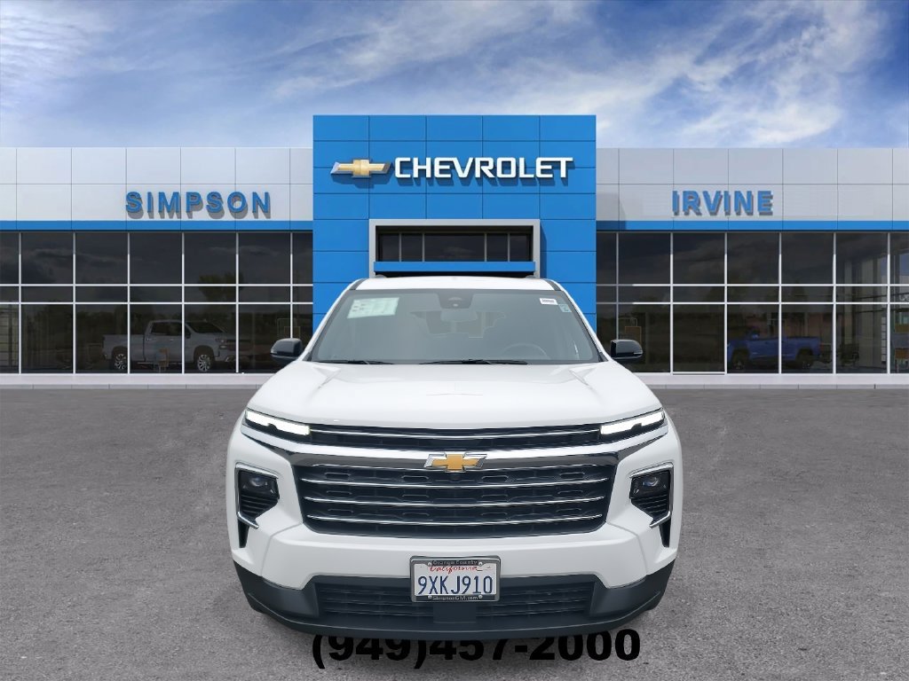 Used 2026 Chevrolet Traverse LT FWD image 3
