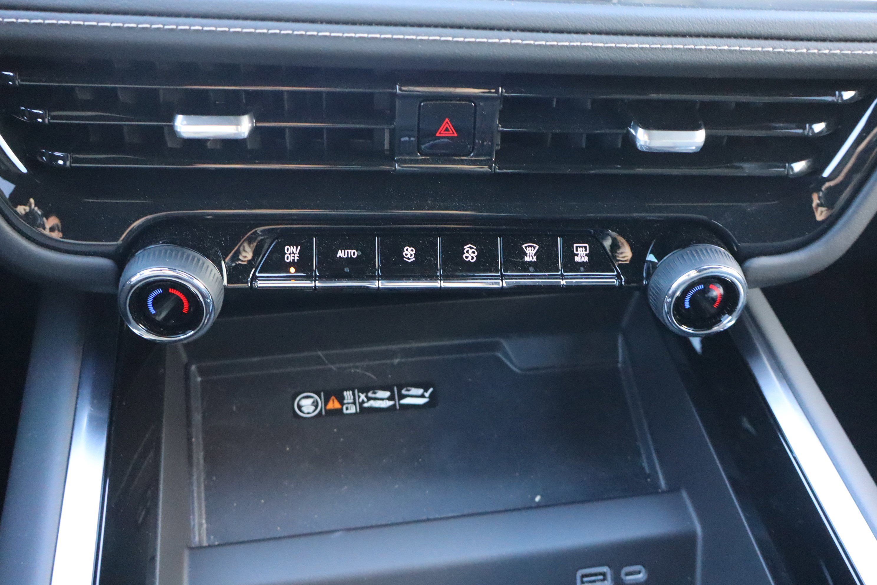 Used 2025 Chevrolet Tahoe Premier image 31