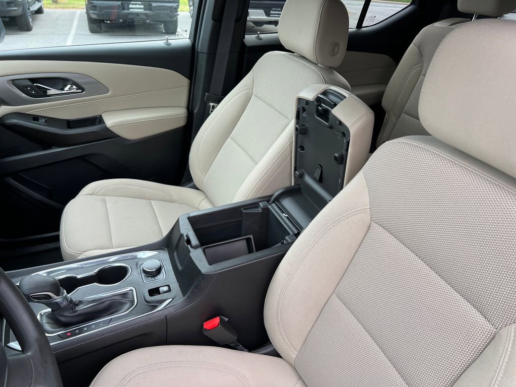 Used 2023 Chevrolet Traverse LS w/ Safety Package AWD/4WD image 13