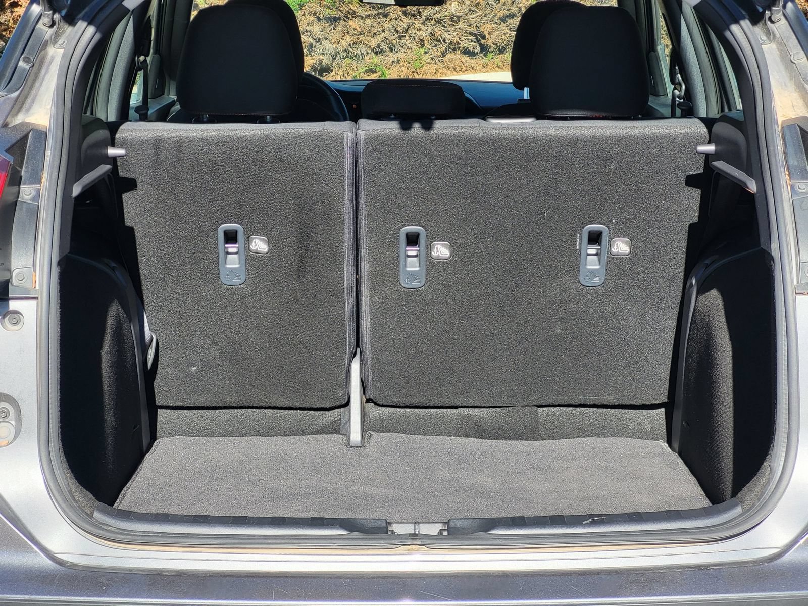 Used 2024 Nissan Kicks SR FWD image 29