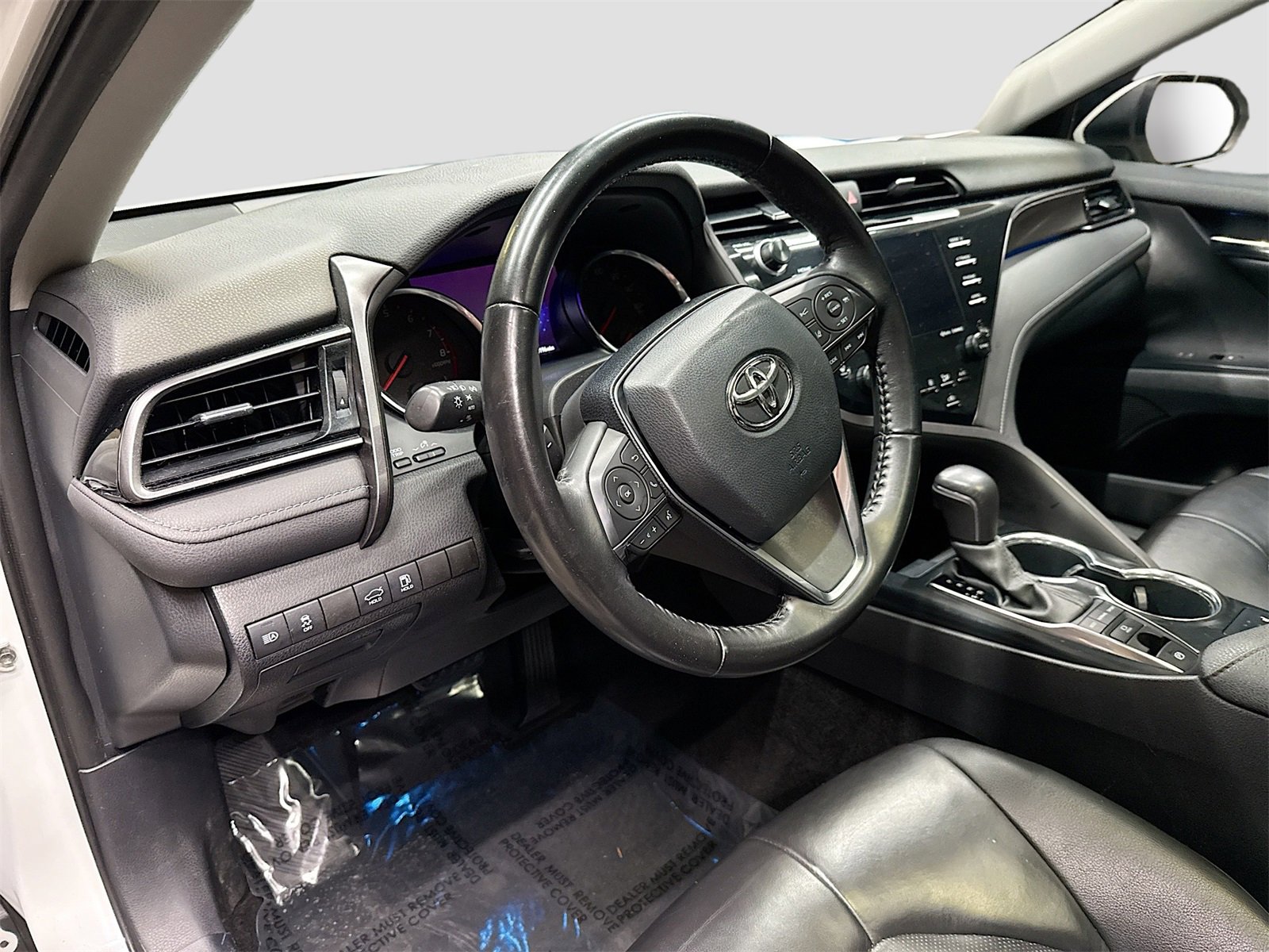 Used 2020 Toyota Camry XSE image 9