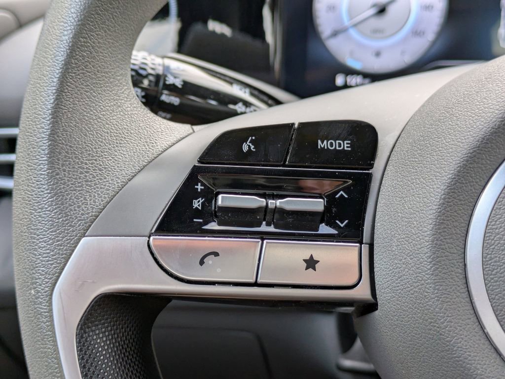 Used 2024 Hyundai Elantra SEL image 23