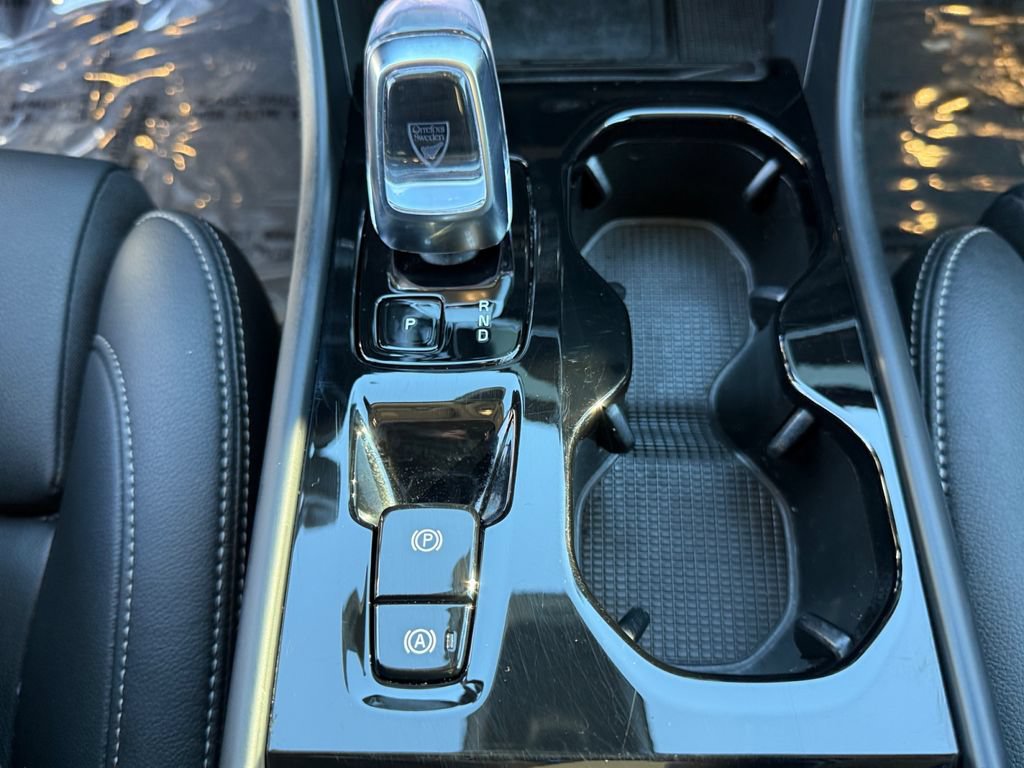 Used 2026 Volvo XC40 B5 Plus AWD/4WD image 19