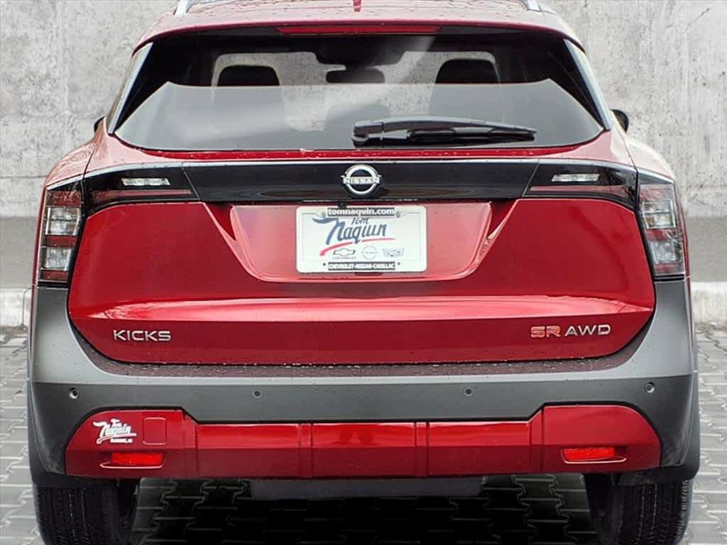 New 2025 Nissan Kicks SR image 8