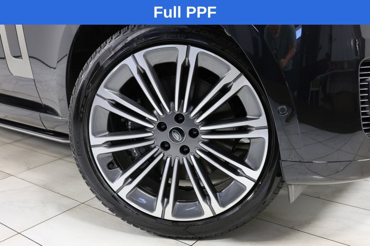 Used 2024 Land Rover Range Rover SE AWD/4WD image 14