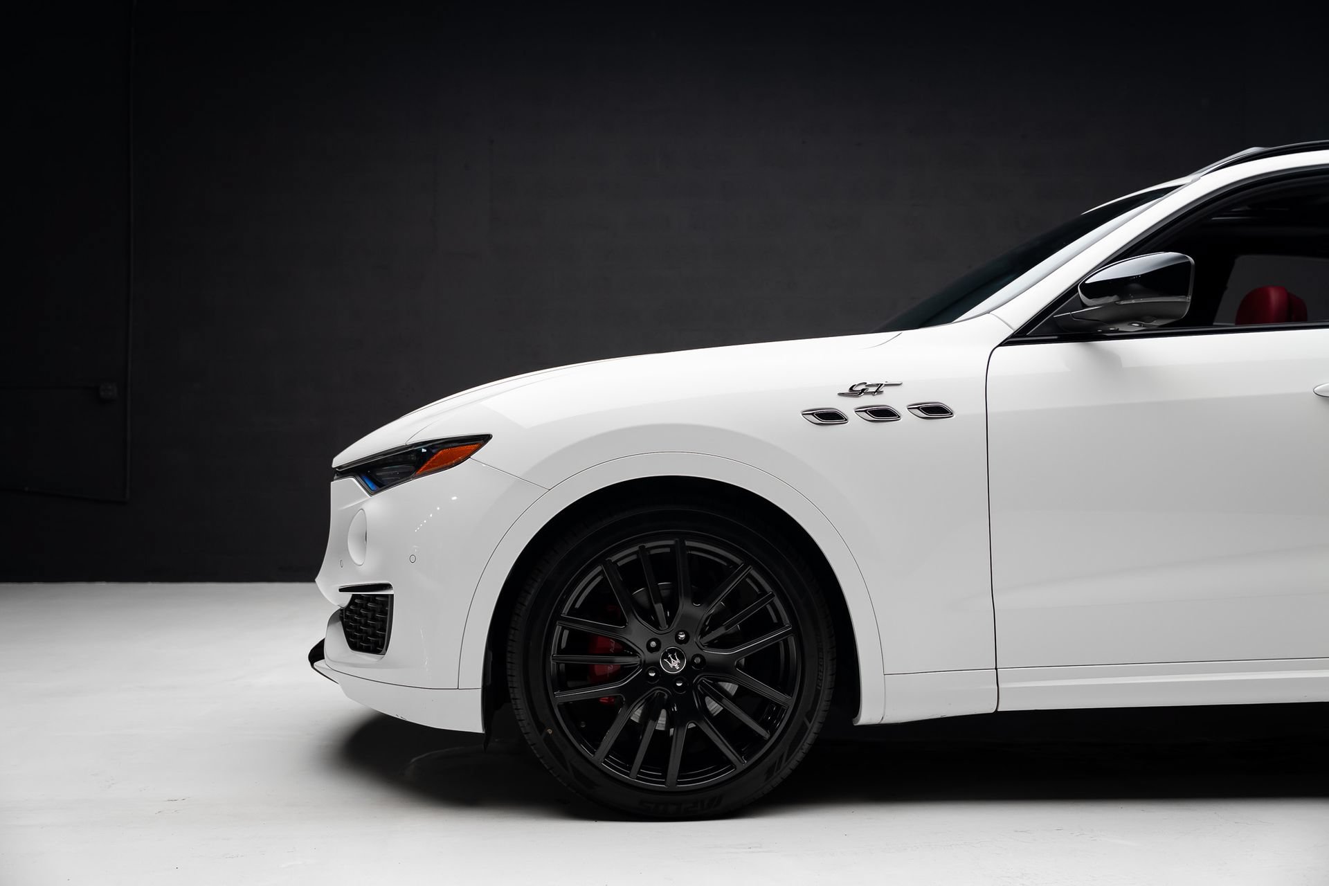 Used 2022 Maserati Levante GT AWD/4WD image 19