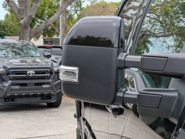 Certified 2024 Ford F250 Lariat w/ Black Appearance Package image 15