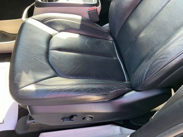 Certified 2019 Chrysler Pacifica Touring-L Plus w/ Advanced Safetytec Group FWD image 11