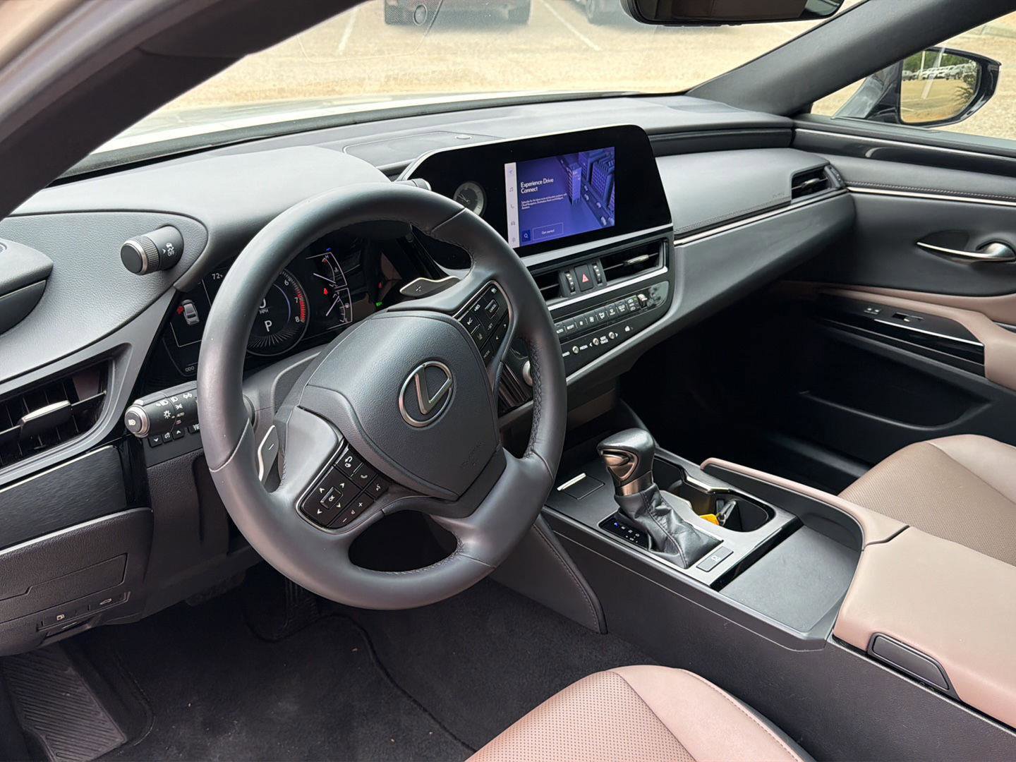 Used 2023 Lexus ES 350 w/ Accessory Package (Z2) image 19