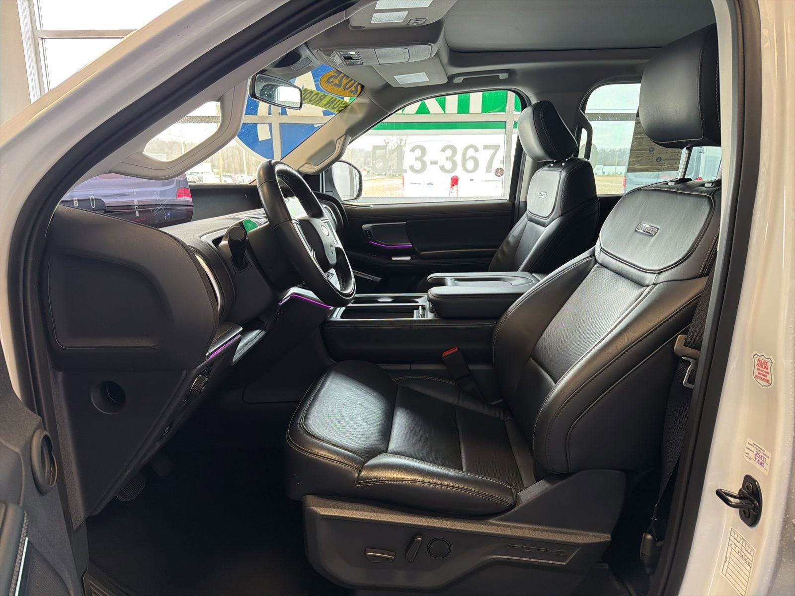 Used 2025 Ford Expedition Platinum image 21