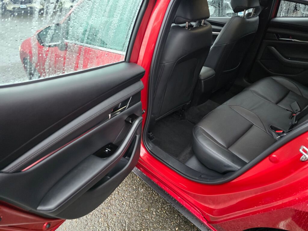 Used 2021 MAZDA MAZDA3 s image 24