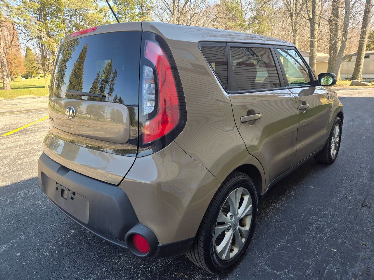 Used 2014 Kia Soul + image 10