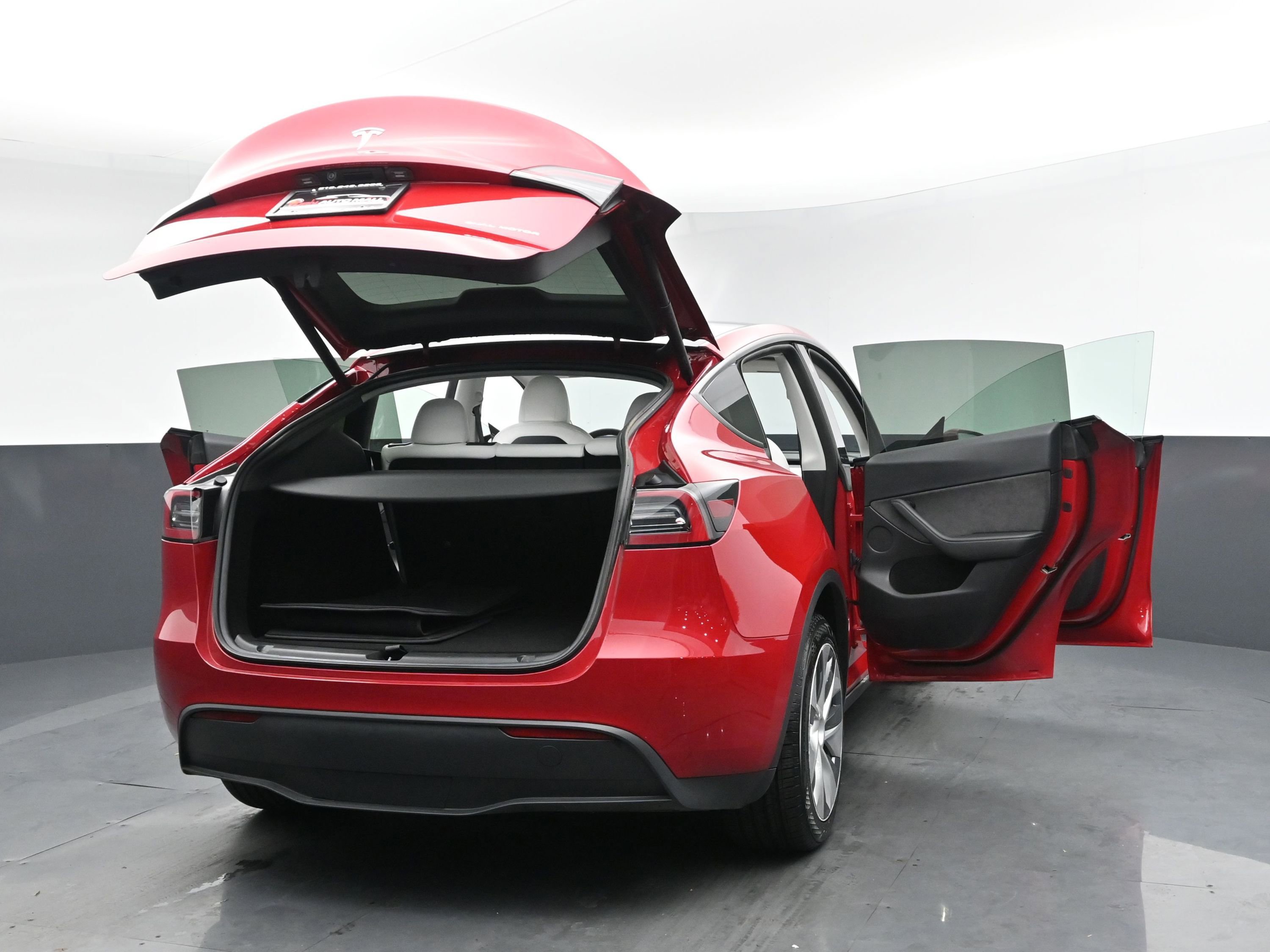 Used 2023 Tesla Model Y Long Range image 31