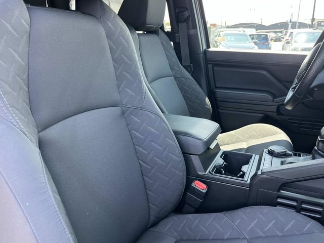 Used 2024 Toyota Tacoma SR w/ SR Upgrade Package AWD/4WD image 28