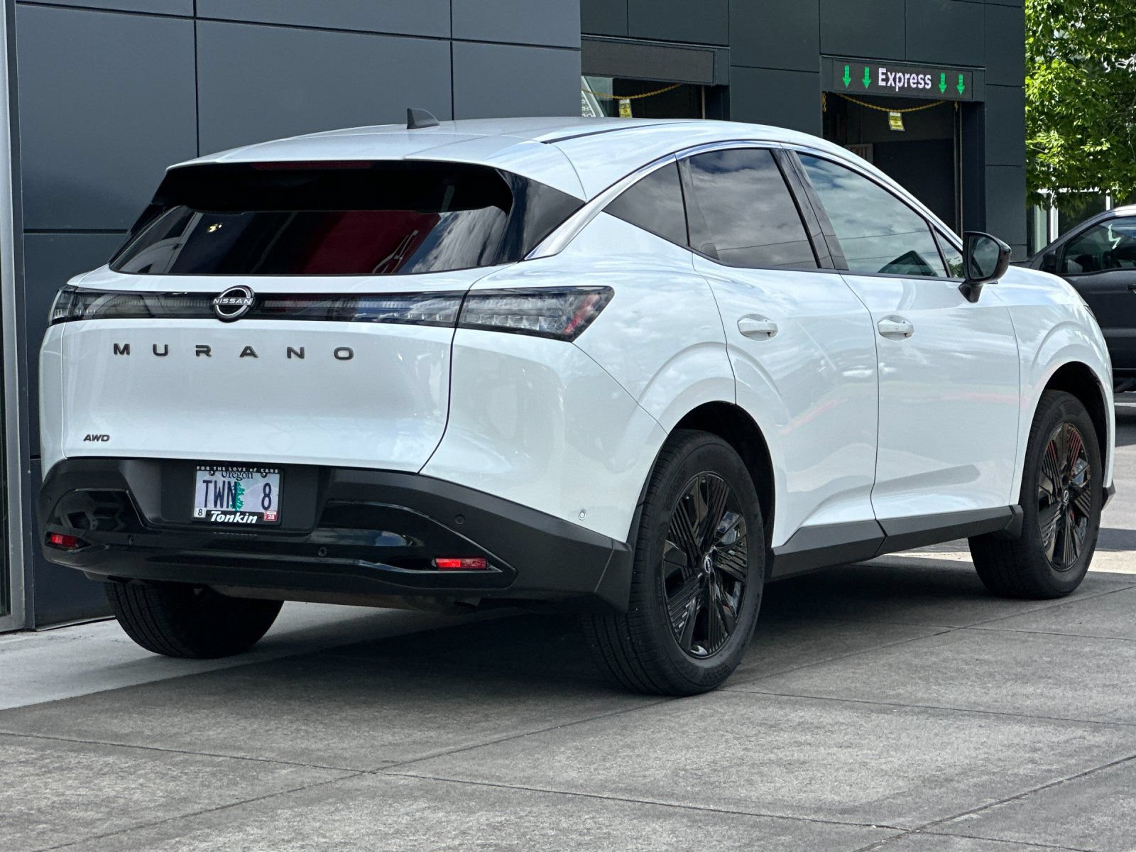 Used 2025 Nissan Murano SV AWD/4WD image 3