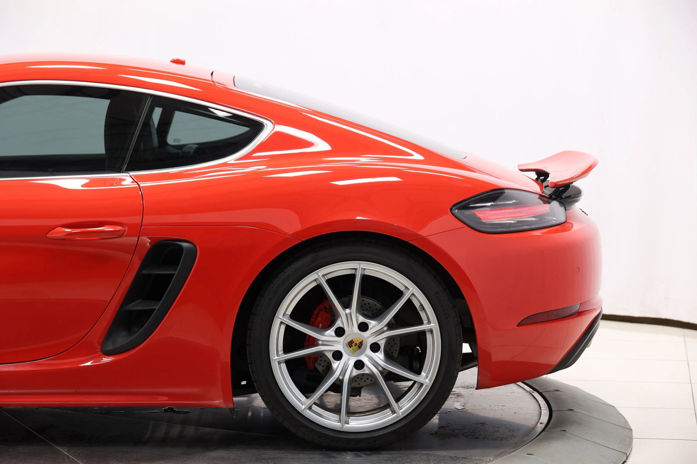 Used 2017 Porsche 718 Cayman S image 10