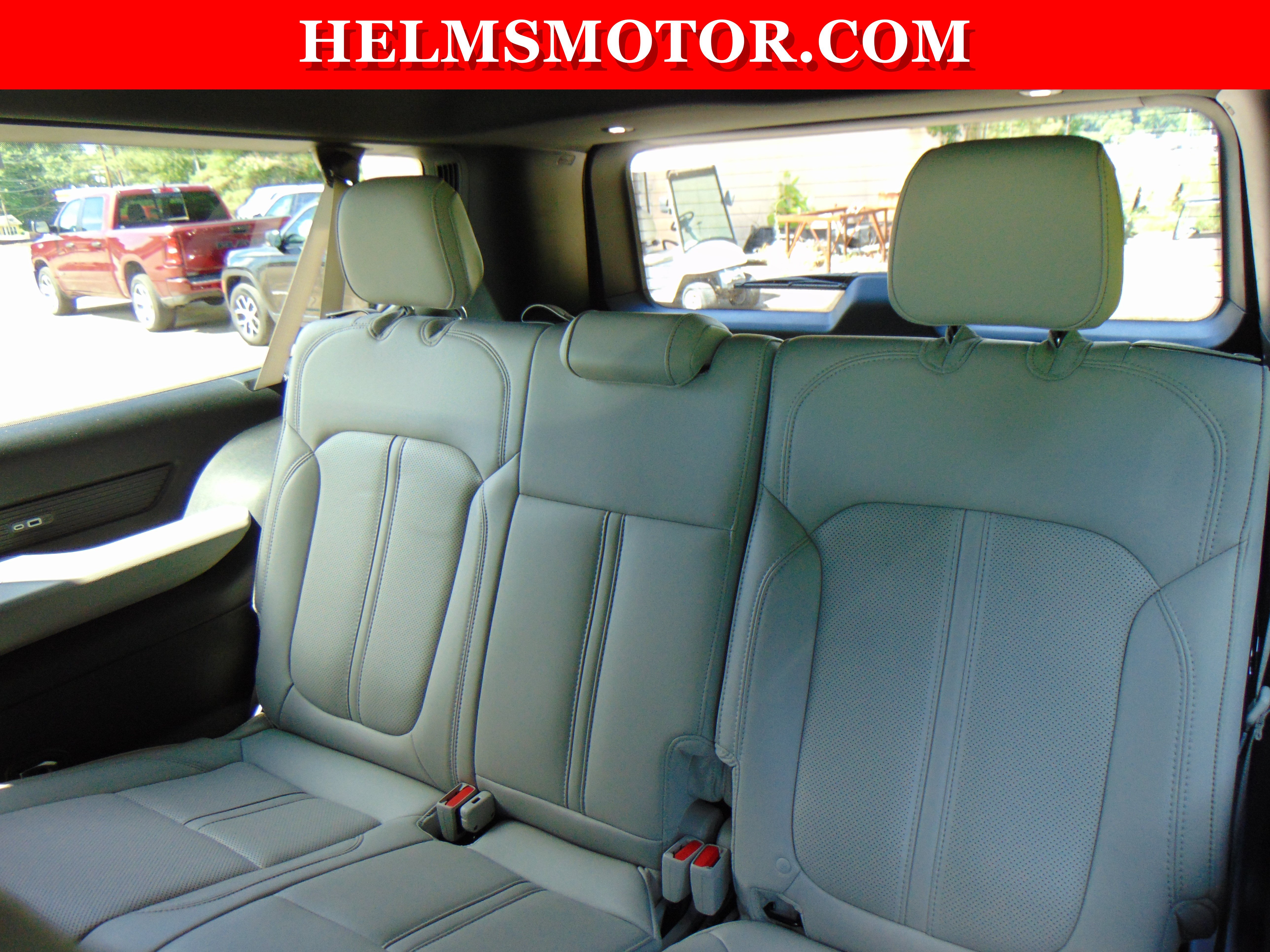 Certified 2025 Jeep Wagoneer L 4WD image 43