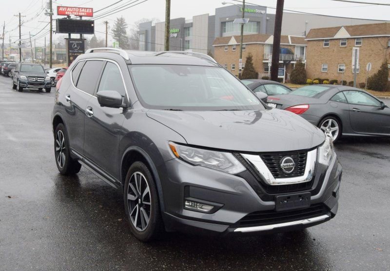 Used 2018 Nissan Rogue SL w/ Premium Package image 10