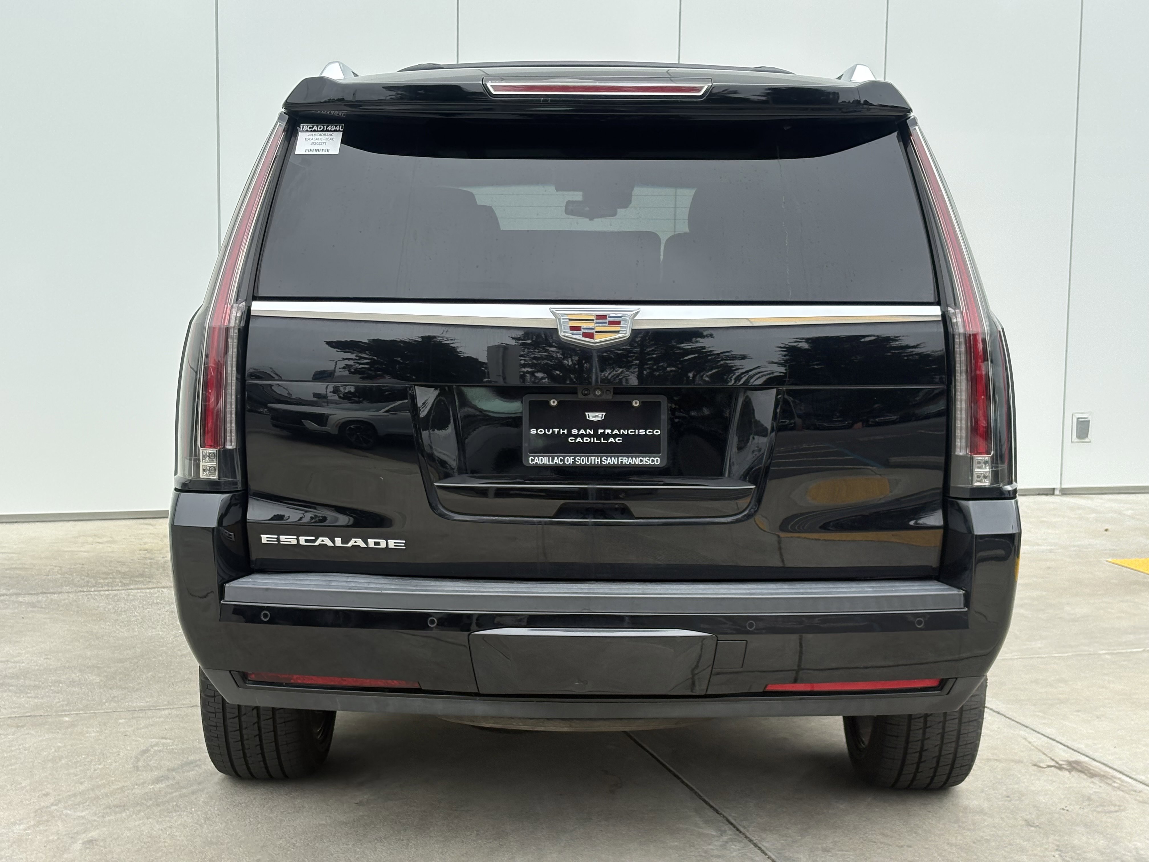 Used 2018 Cadillac Escalade Luxury image 8
