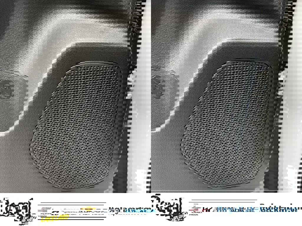 Used 2025 Nissan Rogue SV image 19