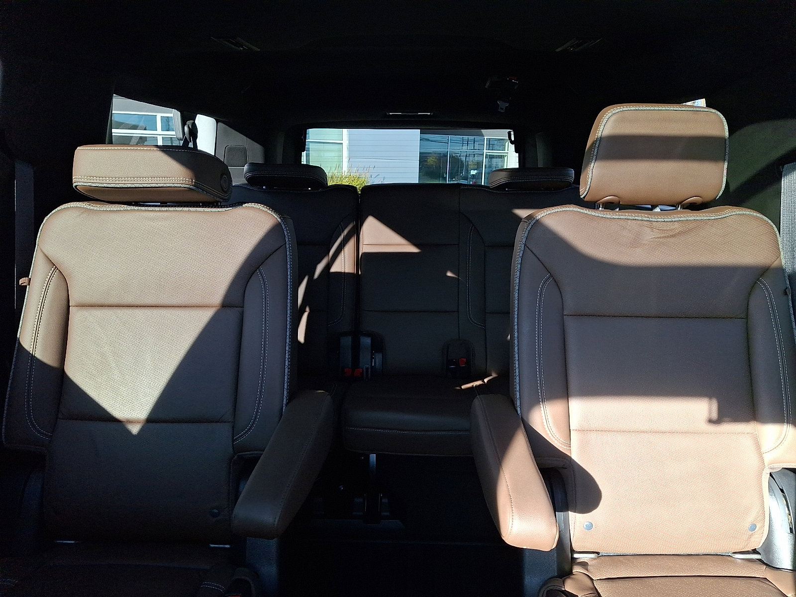 Used 2021 Chevrolet Suburban High Country image 19