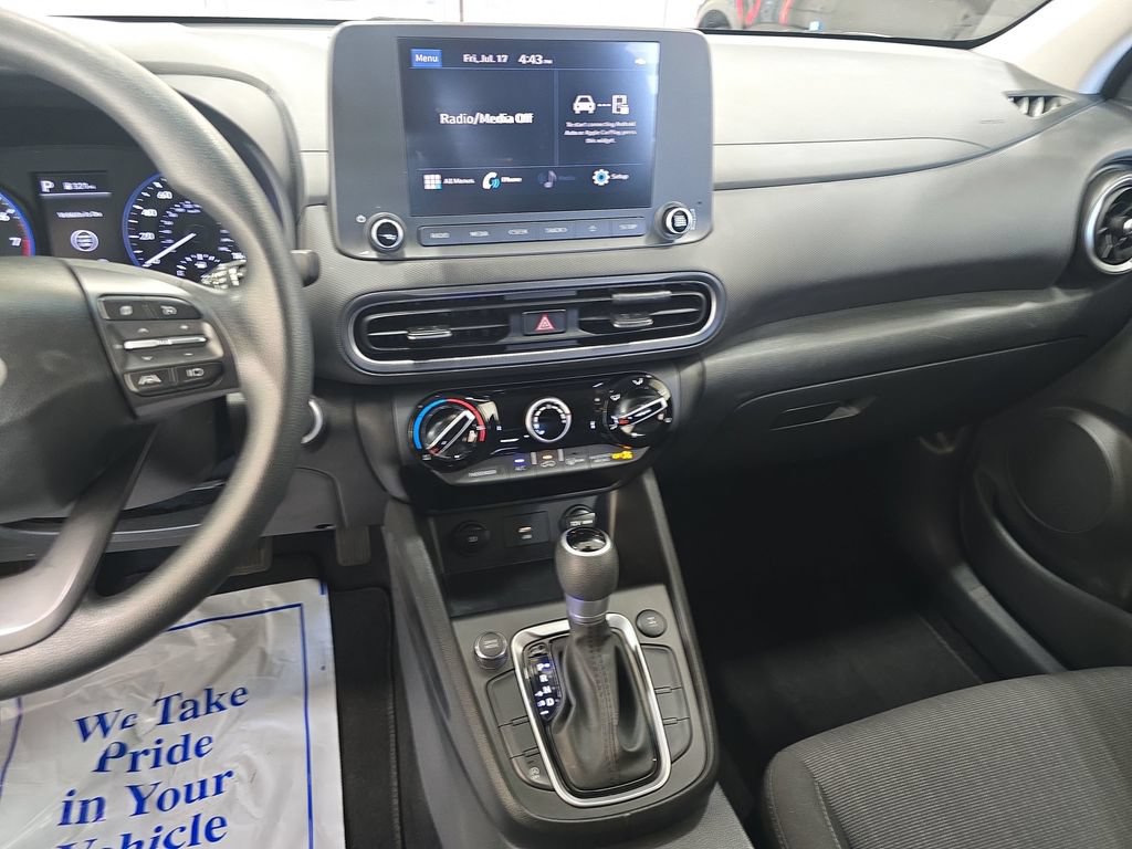 Certified 2023 Hyundai Kona SEL AWD/4WD image 18
