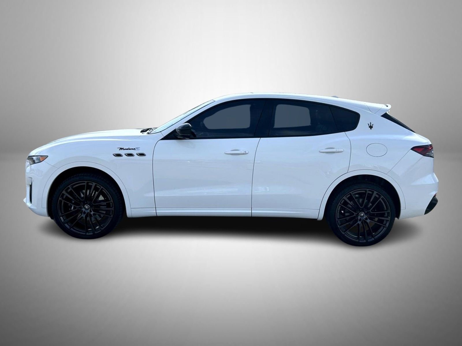 Used 2022 Maserati Levante Modena S image 8