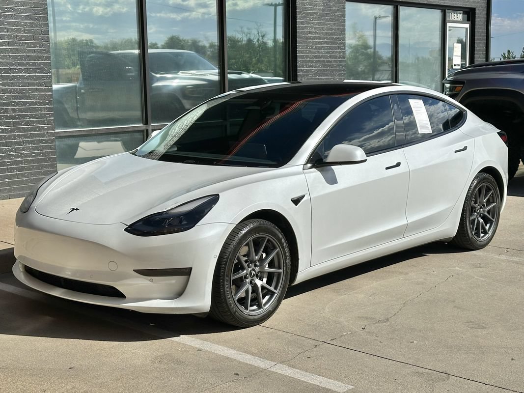 Used 2022 Tesla Model 3 Long Range AWD/4WD image 7