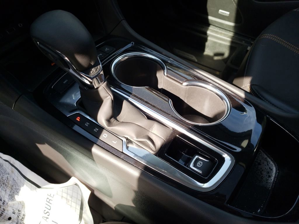 Used 2023 Chevrolet Equinox Premier image 24