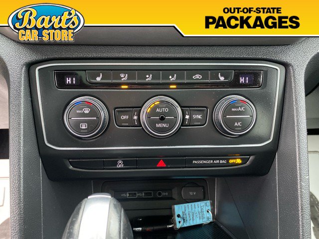 Used 2020 Volkswagen Atlas Cross Sport SE w/ Panoramic Sunroof Package FWD image 31