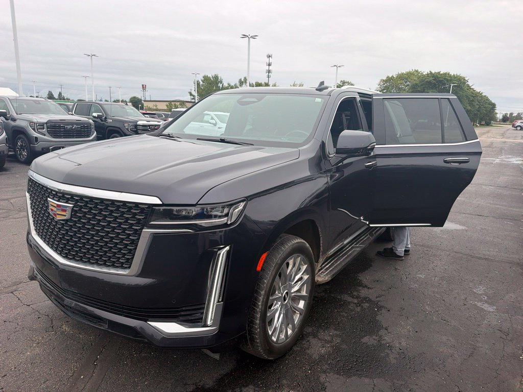 Certified 2024 Cadillac Escalade Premium Luxury w/ LPO, Floor Liner Package AWD/4WD image 5