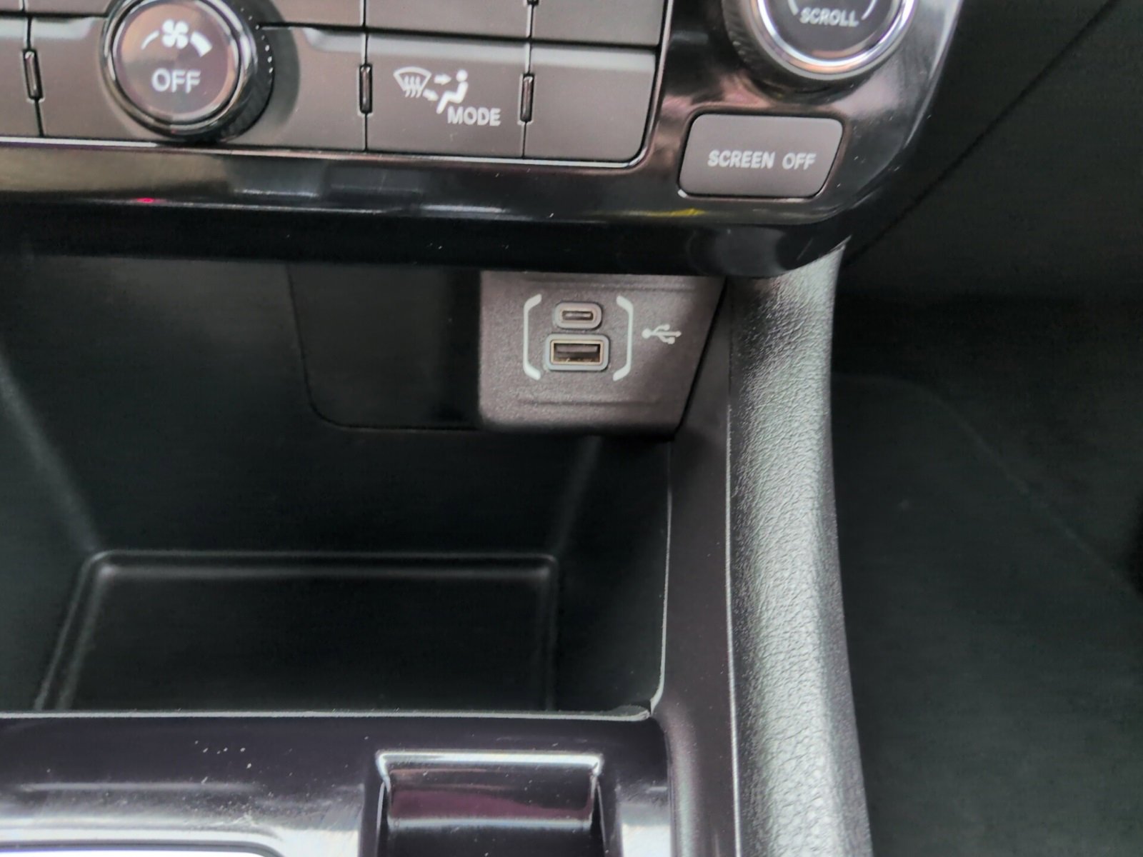 Used 2024 Jeep Compass Latitude image 26