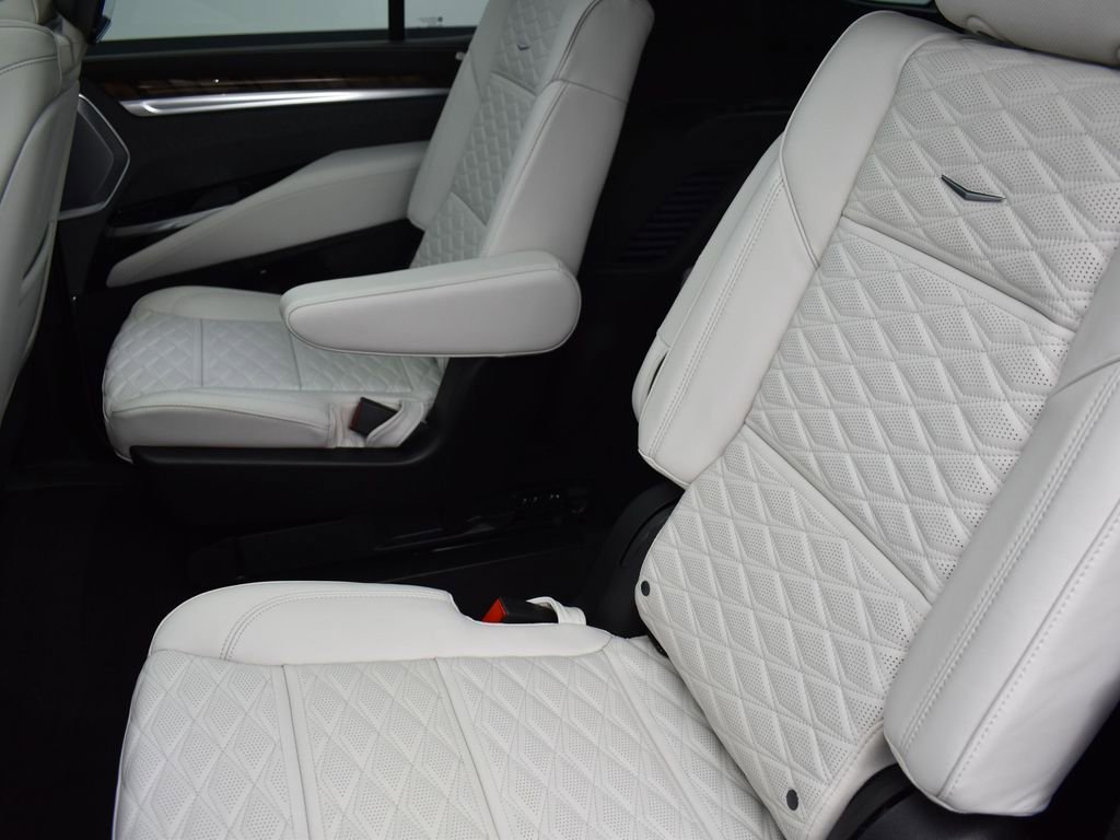 Certified 2026 Cadillac Escalade Platinum Sport w/ LPO, ONYX Package image 29