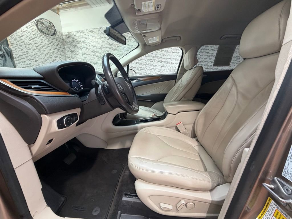 Used 2018 Lincoln MKC Select FWD image 18