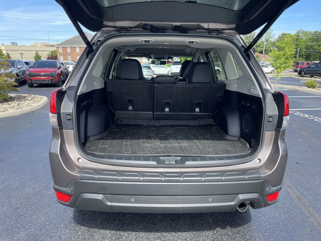 Certified 2022 Subaru Forester Limited w/ Popular Package #2 AWD/4WD image 37