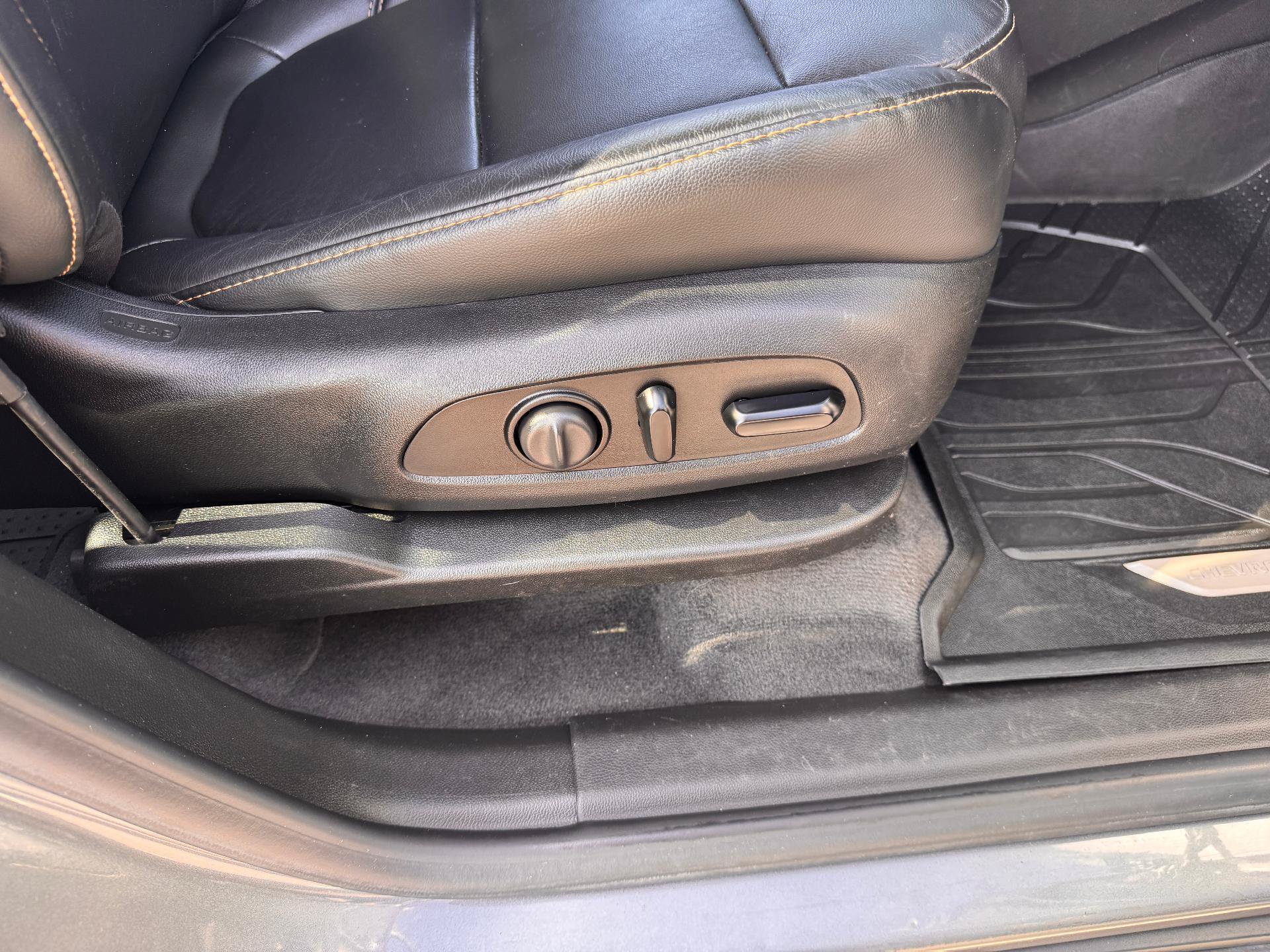 Used 2020 Chevrolet Traverse RS AWD/4WD image 22