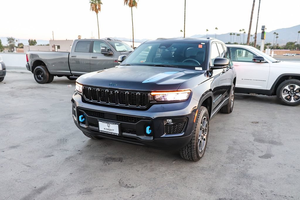 Used 2024 Jeep Grand Cherokee Trailhawk AWD/4WD image 4