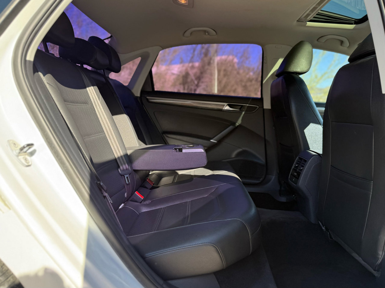 Used 2017 Volkswagen Passat 1.8T SE image 16