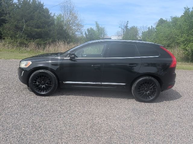 Used 2017 Volvo XC60 T5 Inscription image 2