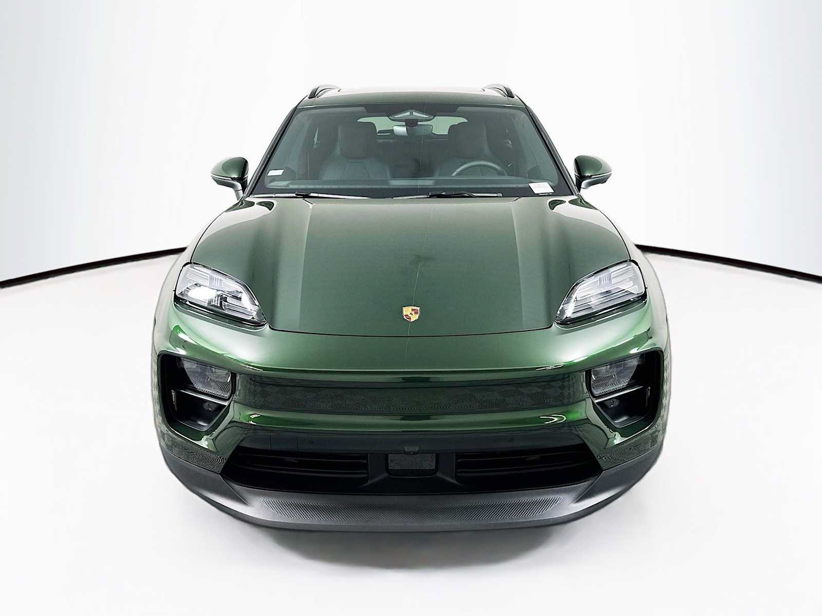 New 2026 Porsche Macan Electric RWD image 6