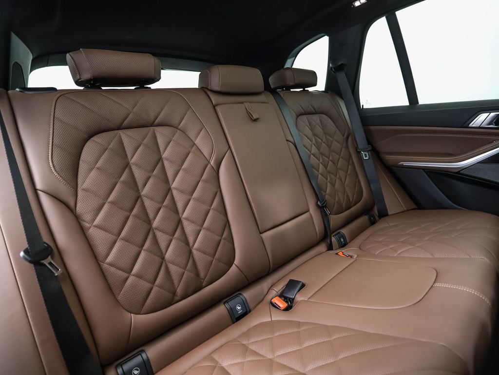New 2026 BMW X5 M60i w/ Climate Comfort Package image 29
