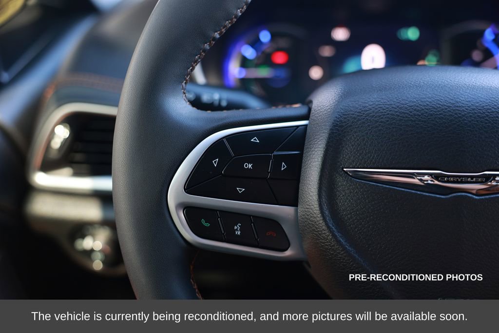Used 2023 Chrysler Pacifica Pinnacle image 21