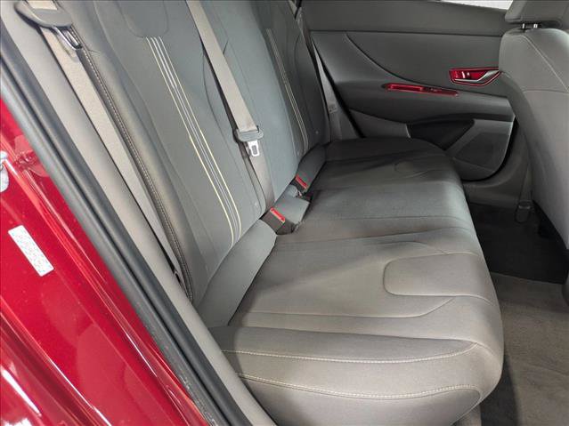 Used 2023 Hyundai Elantra SEL w/ Convenience Package FWD image 19