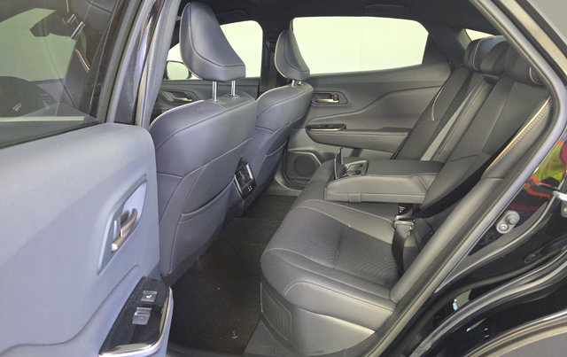 Used 2026 Toyota Crown AWD/4WD image 9