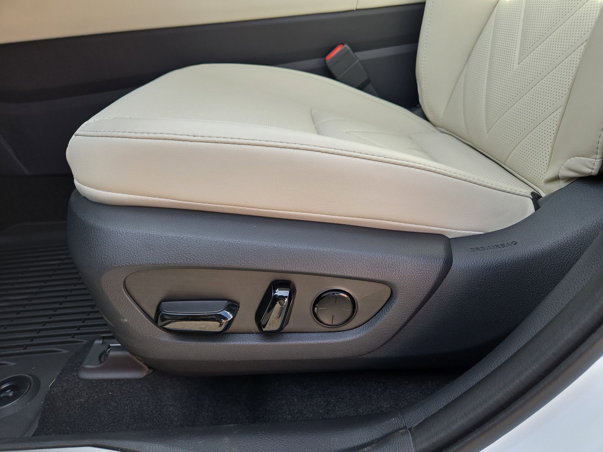 New 2026 Lexus NX 450h+ AWD w/ Luxury Package image 17