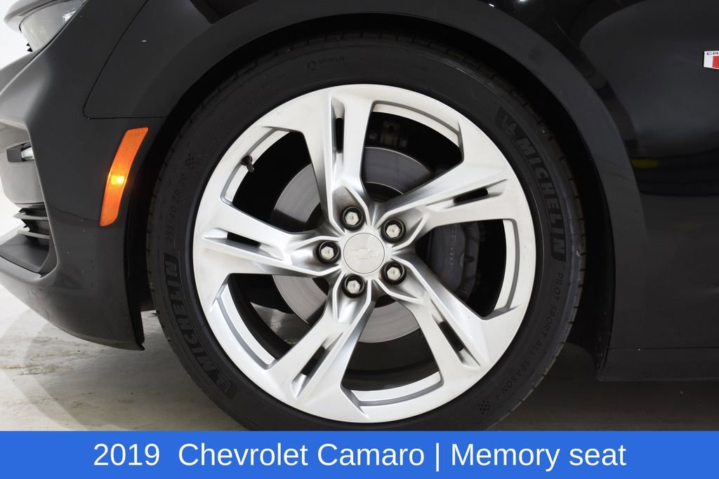 Used 2019 Chevrolet Camaro SS RWD image 11